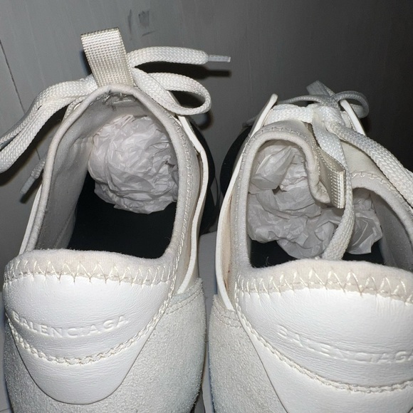 Balenciaga Blanc Noir /White Sneakers 39 / 8.5 or 9 - Picture 11 of 16